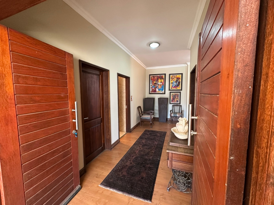 5 Bedroom Property for Sale in Xanadu Eco Park North West
